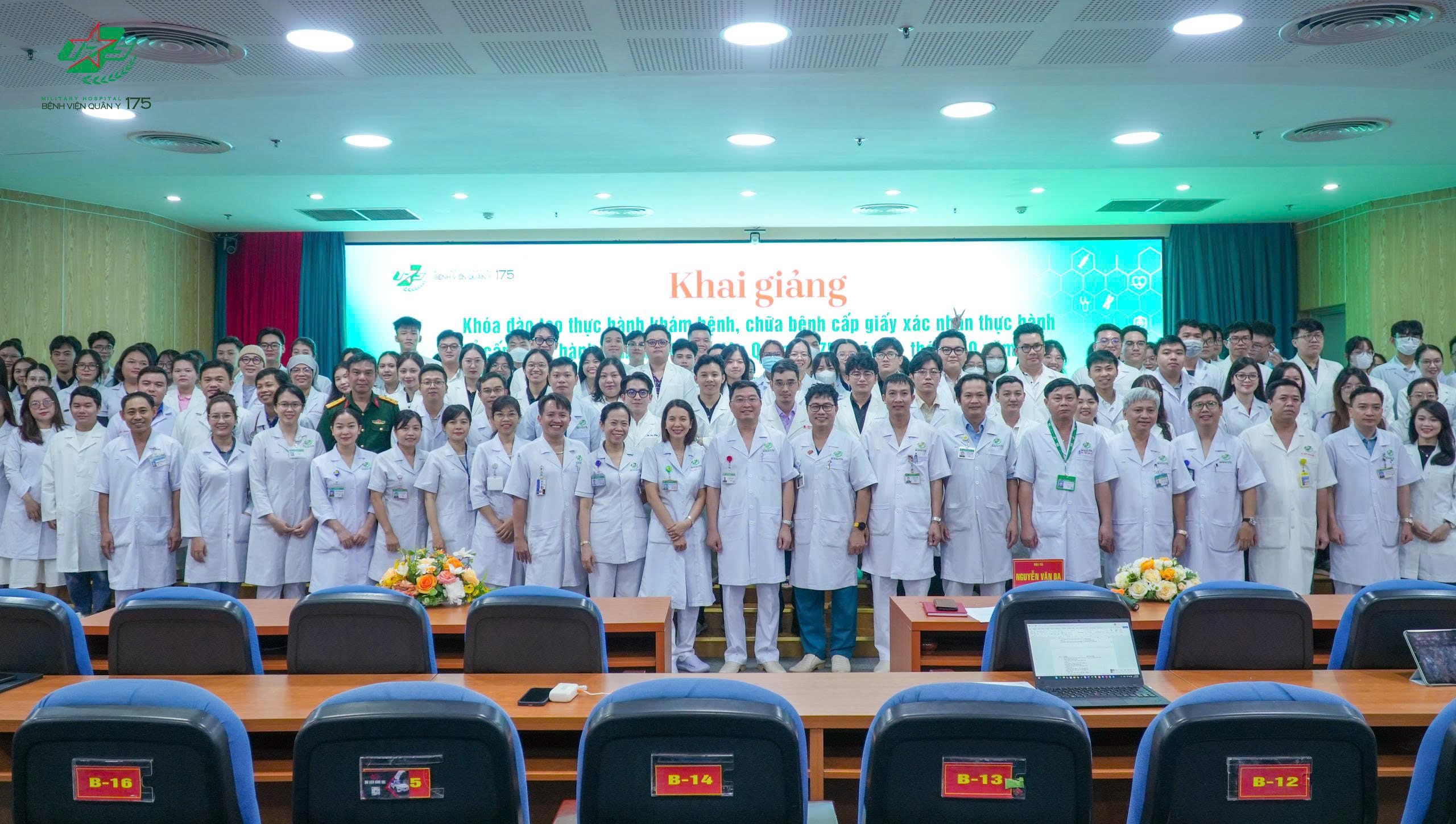 Khai giảng khóa 2 đào tạo thực hành khám, chữa bệnh cấp Giấy phép hành nghề: Nâng tầm chất lượng nguồn nhân lực y tế 