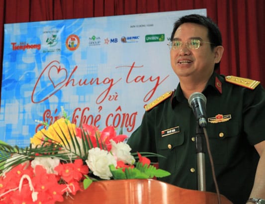 Hơn 900 người dân có hoàn cảnh khó khăn được khám, cấp phát thuốc miễn phí tại tỉnh Bình Thuận